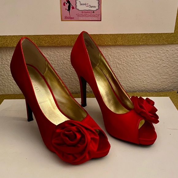 “ Nine West” Red Heels size “ 8 m “ - Picture 5 of 11